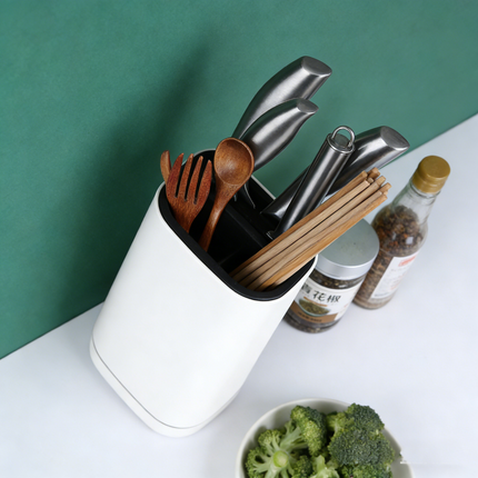 Spy C101 Manix 2 Folding Knife 2.91" Satin S30V Plain Blade, Nylon Fiber Handles, Ball Bearing