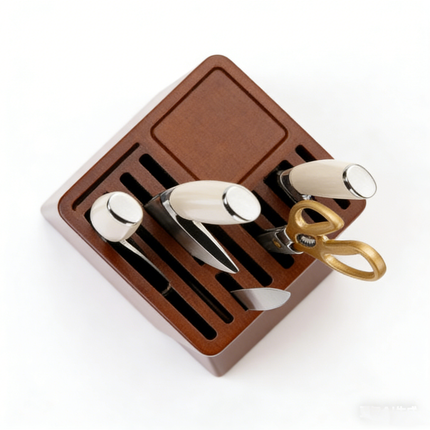 ZT 0630CF Flipper Knife 3.62" CTS-204P Blade, Carbon Fiber Handles